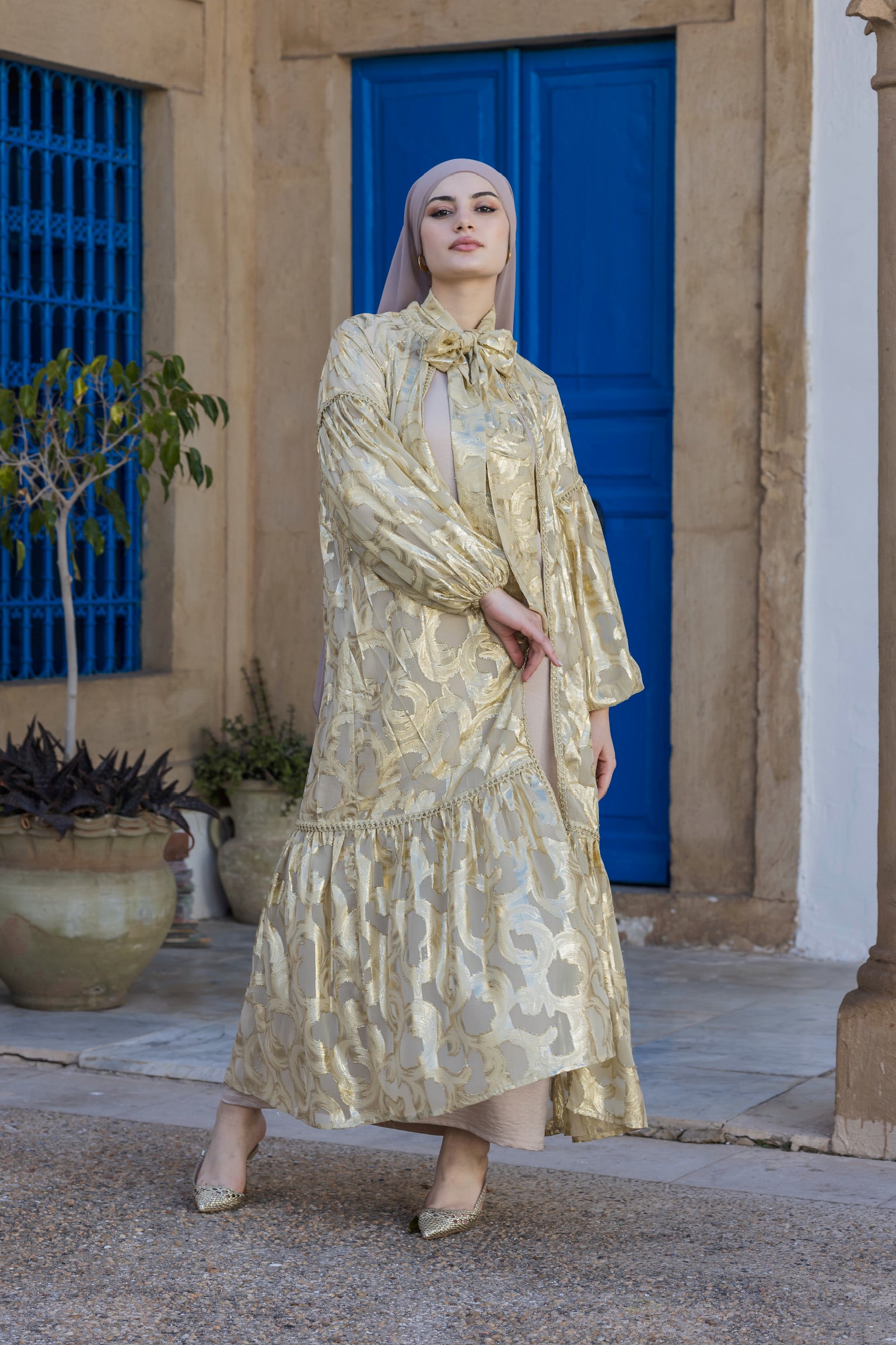 Flora Abaya