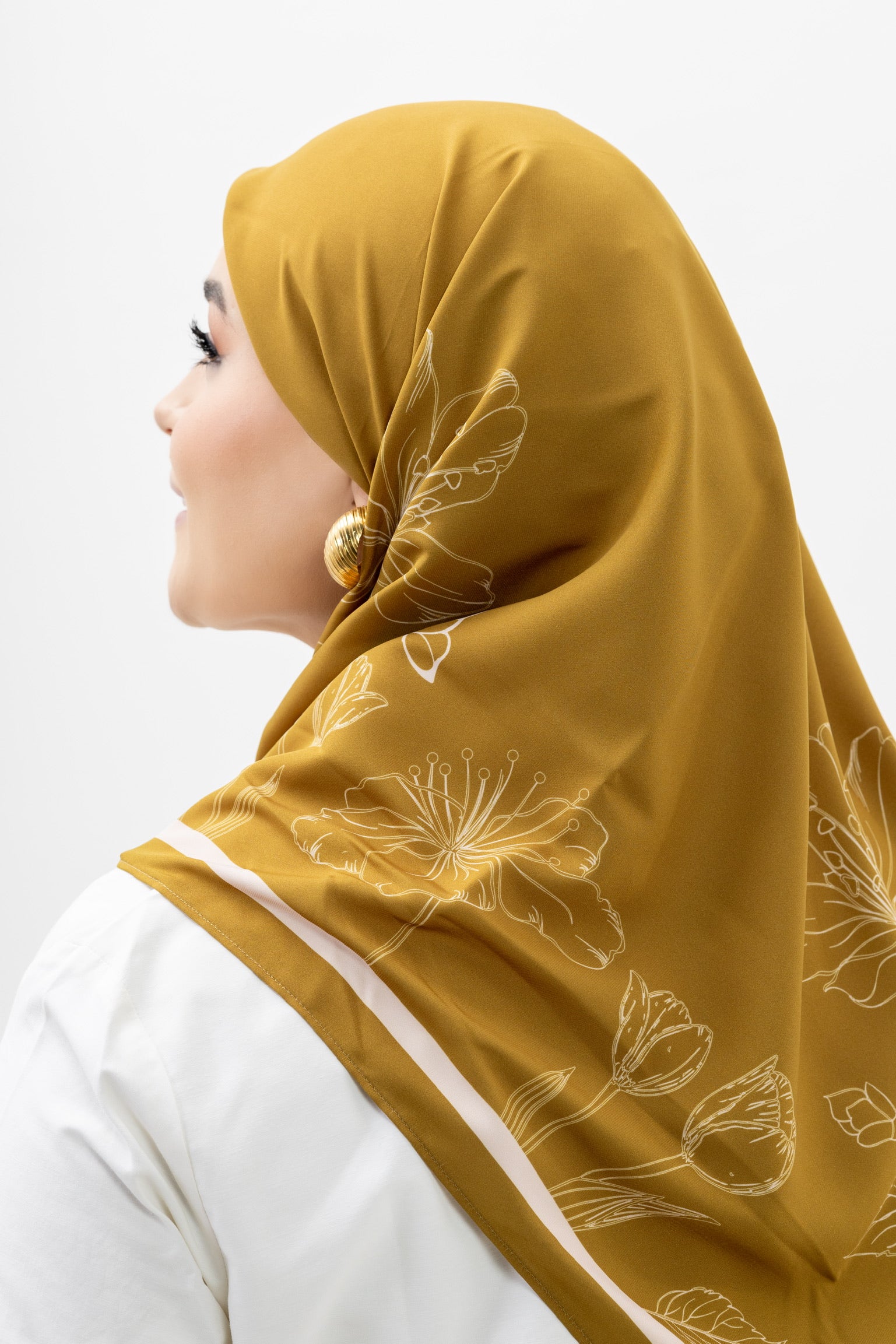 Salma’s Signature Scarf